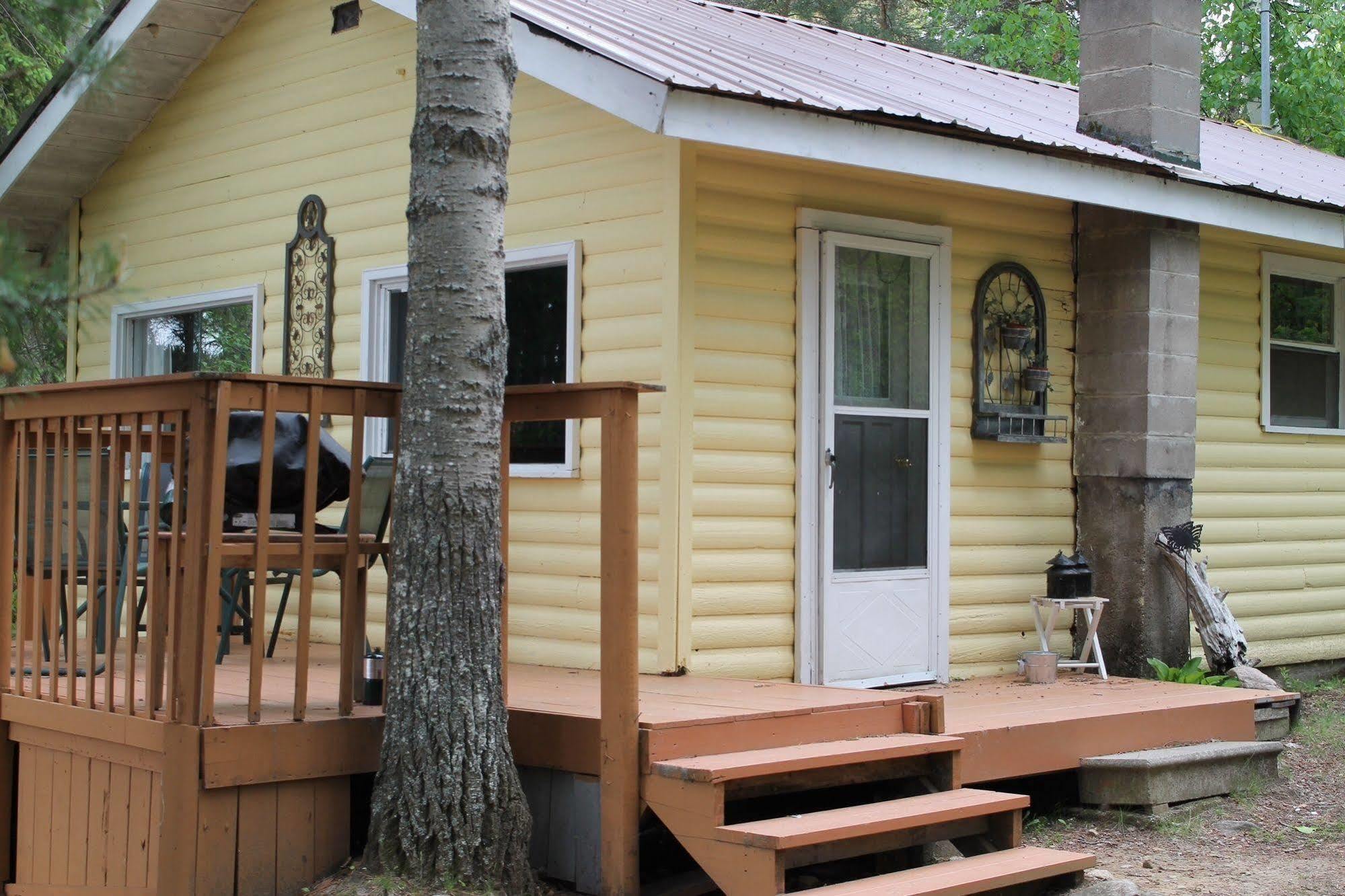 Algonquin'S Edge Resort Madawaska Exterior foto